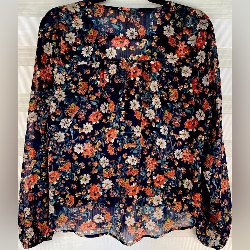 👚 Mossimo Floral Blouse Wrap Style Semi Sheer Long Sleeve Top size  Medium - Picture 4 of 9